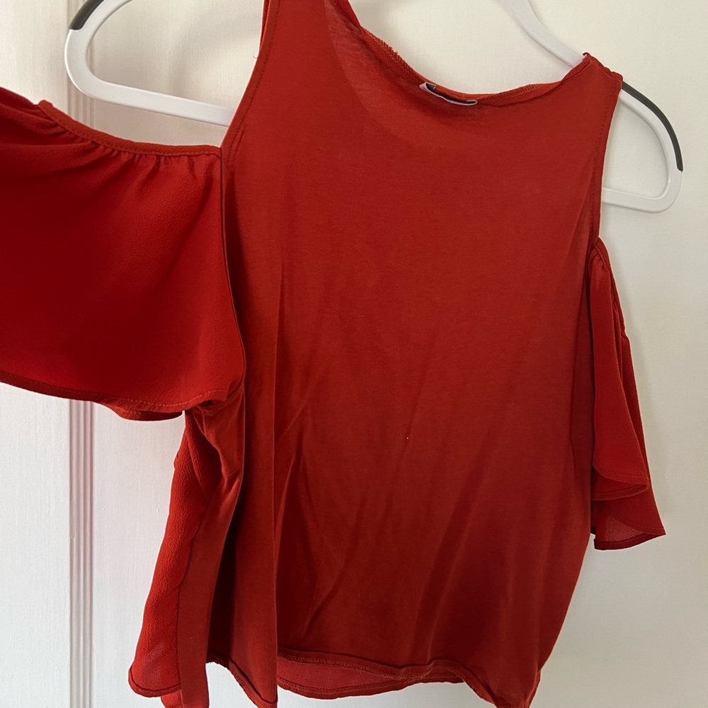 Cut out sleeve top